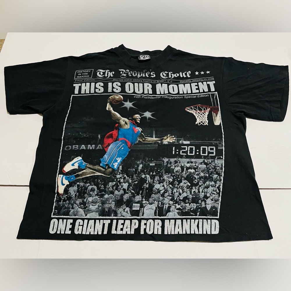 Vintage Graphic “Barack Obama Dunk” Tee  To
Commemorate 44th President  1/20/09